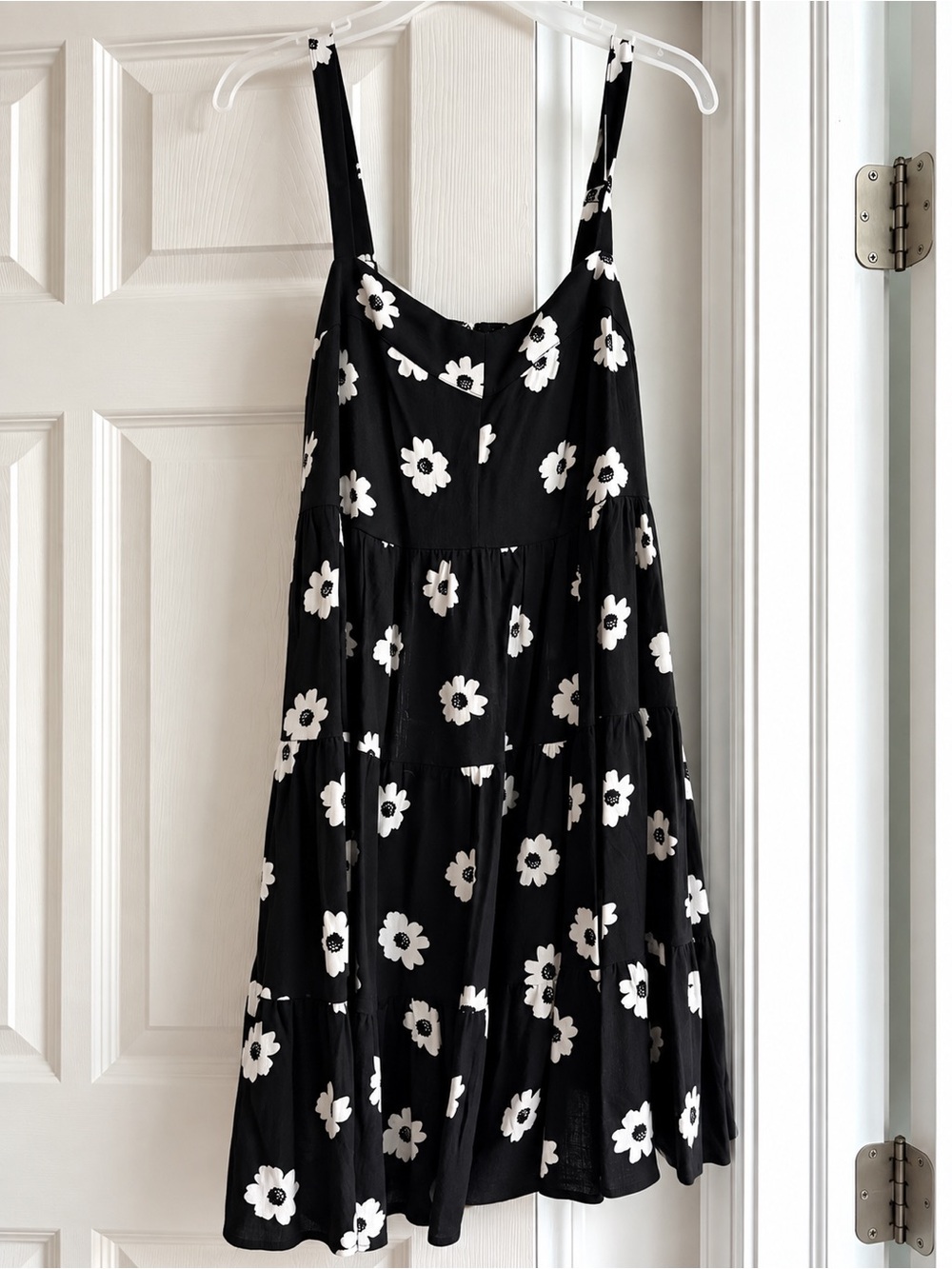 Black Floral Tiered Midi Dress with White Daisies